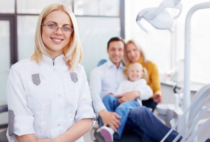 5 Reasons Families Choose Dentists Who Provide Both General And Cosmetic Services